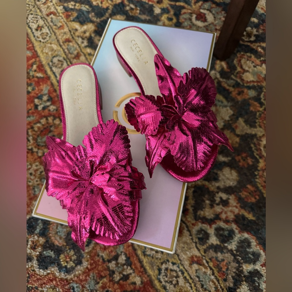 Celia New York Lila sandals in Fuchsia Metallic